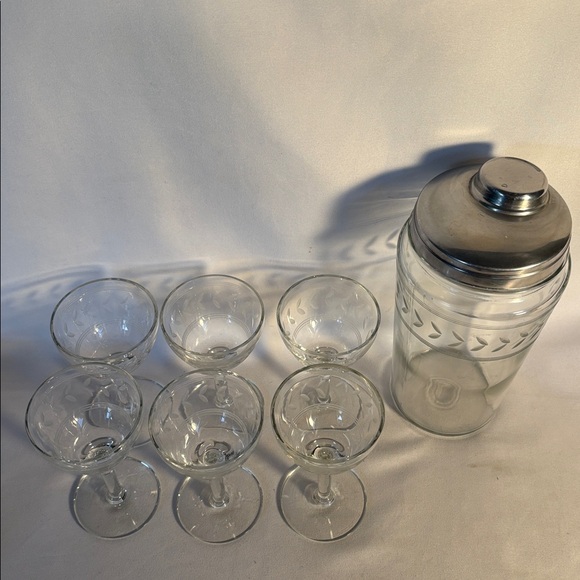 VINTAGE 1950’s SET OF 6 LIQUOR- CORDIAL APERITIF- ETCHED GLASSES & DRINK MIXER - Picture 5 of 14